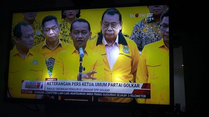 Ketua Umum Golkar Bahlil Lahadalia saat mengumumkan susunan DPP Golkar, Kamis 7 November 2024.