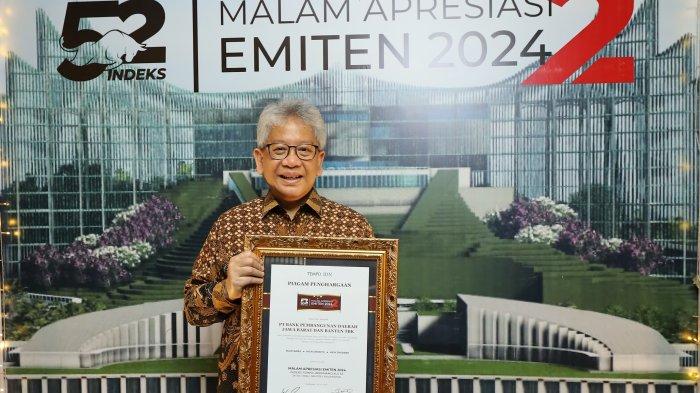 bank bjb kembali mendapat apresiasi atas capaian kinerja bisnis yang mumpuni di tengah berbagai tantangan ekonomi yang masih berlangsung. Paling anyar, bank bjb menunjukkan performa luar biasa dengan berhasil meraih apresiasi sebagai emiten yang memiliki kinerja positif pada Indeks TEMPO-IDNFinancials 52.  