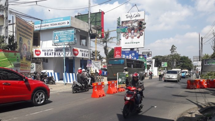 Kondisi Lalu lintas di Pertigaan Beatrix Lembang, Selasa (19/6/2018).