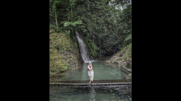 Curug Cipeuteuy yang berada di Desa Bantaragung, Kecamatan Sindangwangi, Kabupaten Majalengka menjadi potensi wisata yang diunggulkan dalam pariwisata di Majalengka