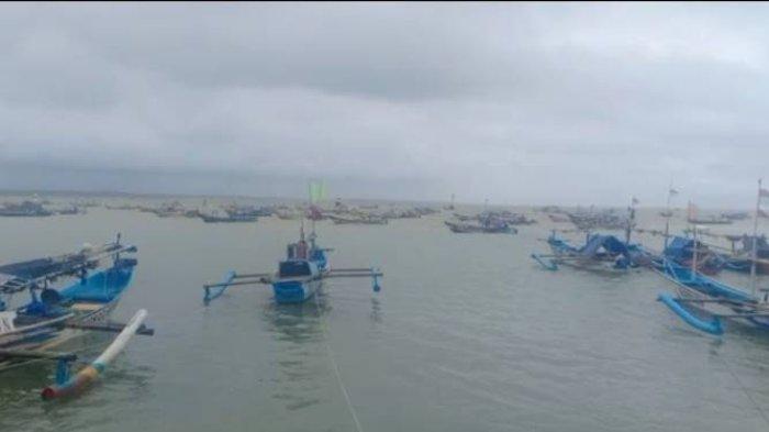 Suasana dermaga tradisional Ujunggenteng, Kecamatan Ciracap, Kabupaten Sukabumi, beberapa waktu lalu