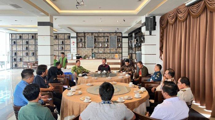 Diskusi bertajuk Ngobrol Pariwisata Kepri (NGOPI) yang digelar oleh Dinas Pariwisata (Dispar) Kepri, di Oasis Coffe Bar CK Hotel Tanjungpinang, Kamis (18/1/2024). 