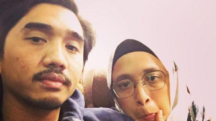 Duta Sheila On 7 dan istrinya.