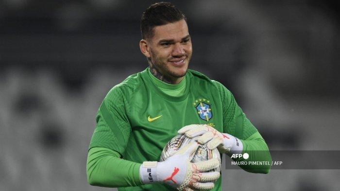 Ederson Moraes, kiper Manchester City