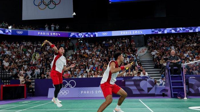 Fajar Alfian/Rian Ardianto saat menghadapi Lucas Corvee/Ronan Labar di fase Grup C Olimpiade Paris 2024, Senin (29/7/2024).