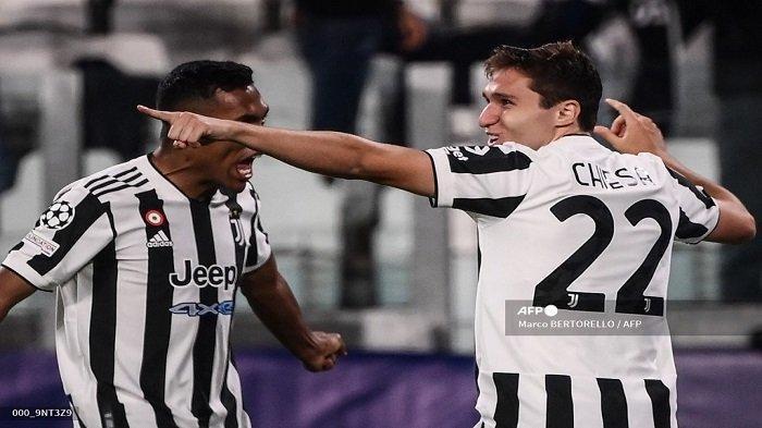 Federico Chiesa (kanan) saat masih bersama Juventus.