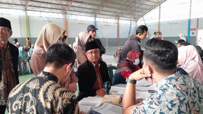 Proses sosialisasi dan pelaksanaan ganti rugi pembangunan Tol Getaci di Desa Talagasari, Kecamatan Kadungora, Kabupaten Garut, Jawa Barat, Kamis (27/6/2024).