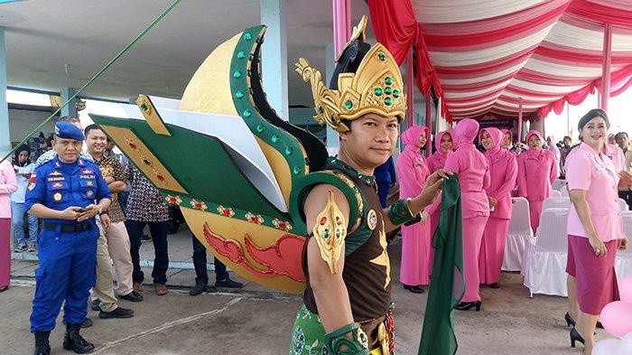 Ini Dia Kartino si Gatot Maca dari Taman Baca Anak Pesisir Cirebon
