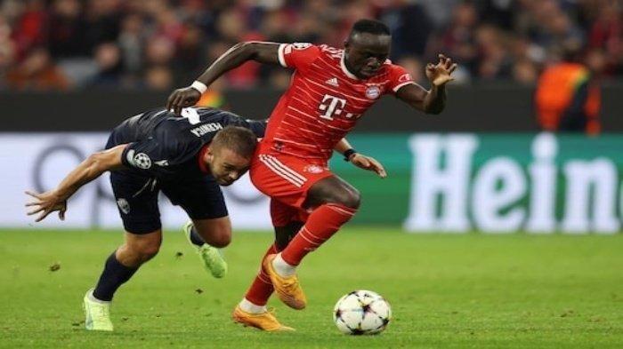 Gerakan winger Bayern Munchen, Sadio Mane saat melewati hadangan pemain Plzen dalam lanjutan matchday ketiga grup C Liga Champions di Allianz Arena, Selasa (4/10/2022). (Website UEFA)