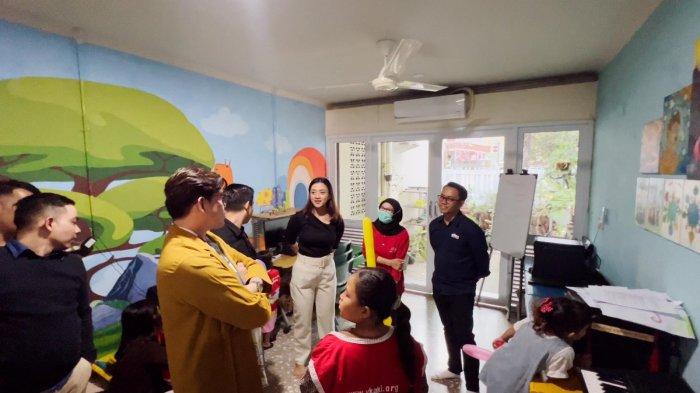 Dalam rangka memperingati Hari Anak Nasional yang jatuh pada tanggal 23 Juli 2024, ibis Bandung Trans Studio mengadakan kegiatan Corporate Social Responsibility (CSR) dengan melakukan kunjungan ke Yayasan Kasih Anak Kanker Indonesia (YKAKI) yang berlokasi di Jalan Pandu No. 17, Bandung.