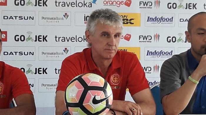 Ivan Komev merupakan pelatih asal Bulgaria yang melatih Timnas Indonesia pada 20024-2004 dan 2006-2007.