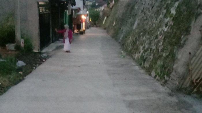 Jalan Cijotang yang sudah dicor pada 9-10 Desember 2022.