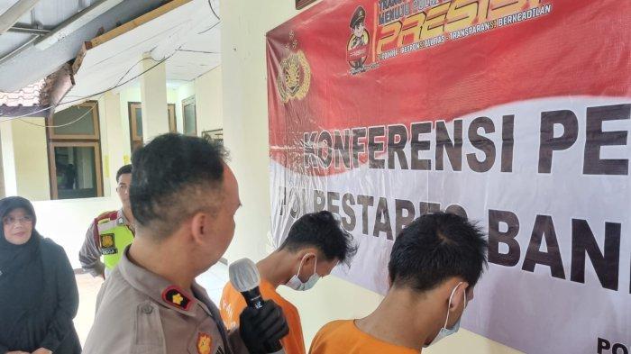 2 pelaku penjambretan Hp di pertigaan Sukaluyu-Cikuda, Kelurahan Cipadung, Kecamatan Cibiru, Kota Bandung, Jumat (16/2/2024). Kedua pelaku berhasil diringkus pada Sabtu (17/2/2024).