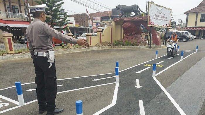 Lapangan ujian praktek untuk mendapatkan Surat Izin Mengemudi (SIM) golongan C, diketahui mengalami perubahan sesuai dengan Kep Kakorlantas Nomor 105/VIII/2023 tanggal 4 Agustus 2023 tentang Perubahan Lapangan Uji Praktek SIM Golongan C.