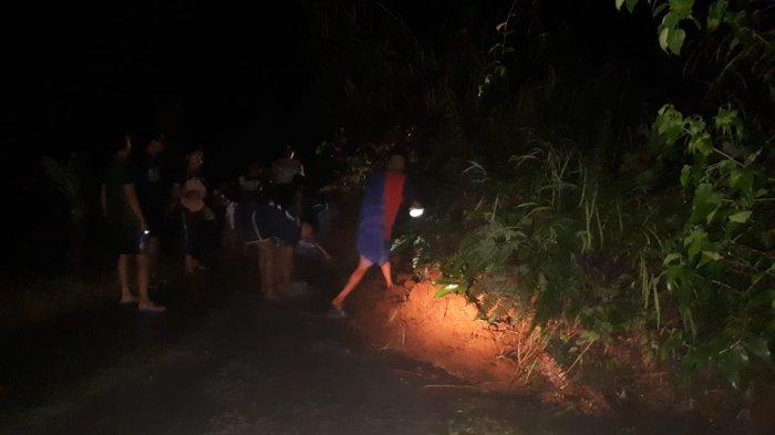 Longsor terjadi di jalur Sabawengi Cikakak Banyumas, Grumbul Gandarusa - Grumbul Planjan putus