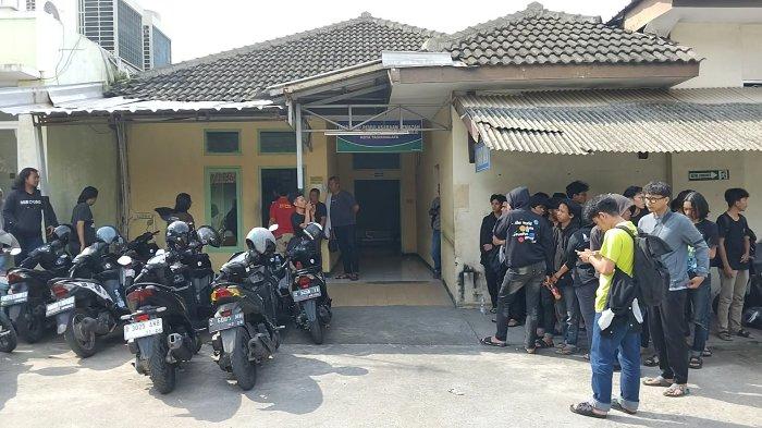 Suasana di RSUD dr Soekardjo Tasikmalaya pada Minggu (9/6/2024).  Seorang mahasiswa bernama Raffha Al-Ayyubi Adhinegoro (20) diketahui meninggal dunia di Gunung Cakrabuana, Kecamatan Pagerageung, Kabupaten Tasikmalaya, Jawa Barat pada Minggu (9/6/2024).