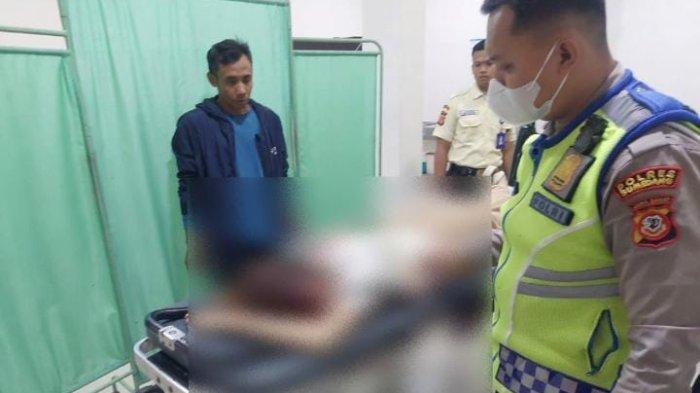 WARGA MALANG - Pengendara sepeda motor Honda Beat berpelat nomor N 6960 ADD hilang nyawa setelah terlindas truk tronton, di depan Kampus Universitas Padjajaran (UNPAD) Jatinangor, Kabupaten Sumedang, Kamis (5/ 6/2025) malam. Korban diketahui warga Kota Malang, Jawa Timur.