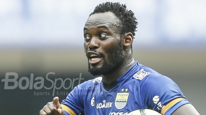 Gelandang Persib Bandung, Michael Essien, saat melawan Sriwijaya FC di Piala Presiden 2018, Selasa (16/1/2018).