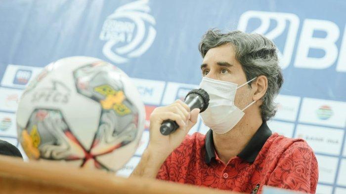 Pelatih Bali United Stefano Cugurra sangat kecewa atas beredarnya hoaks yang seolah-olah dia meremehkan Persib Bandung.