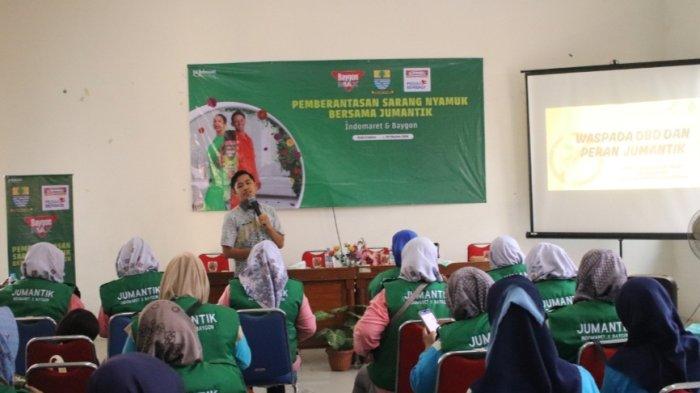 Penyuluhan PSN Jumantik oleh petugas P2P Dinas Kesehatan Kota Cirebon Arif Mustofa.