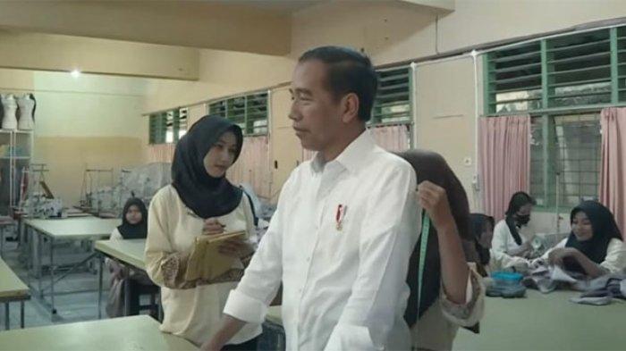 Sosok siswi SMKN 4 Jambi yang membuat baju untuk Presiden Jokowi mendapatkan undangan ke Istana Negara.