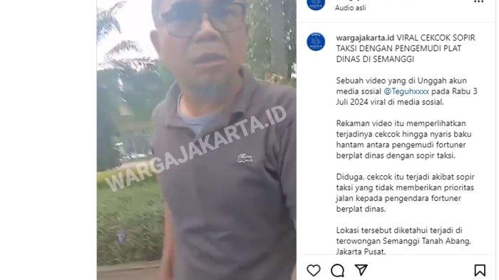 Sopir Toyota Fortuner berpelat dinas saat cekcok dengan sopir taksi di terowongan Semanggi Tanah Abang, Jakarta Pusat, Rabu, 3 Juli 2024.