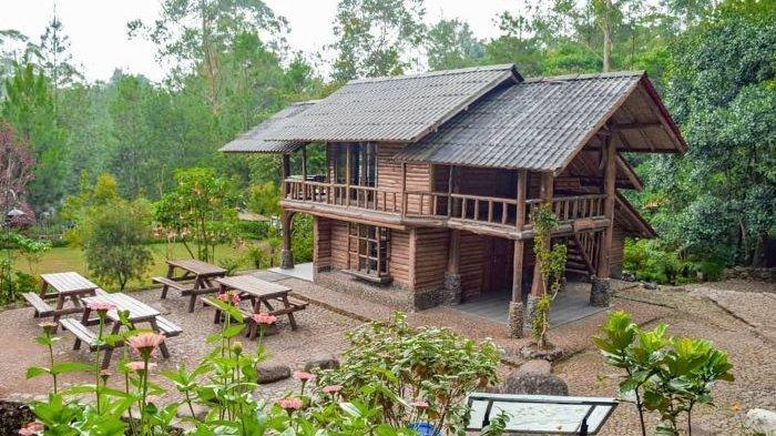 Villa di Taman Wisata Bougenville di Jalan Gunung Puntang, Desa Campaka Mulya, Kecamatan Cimaung, Kabupaten Bandung.