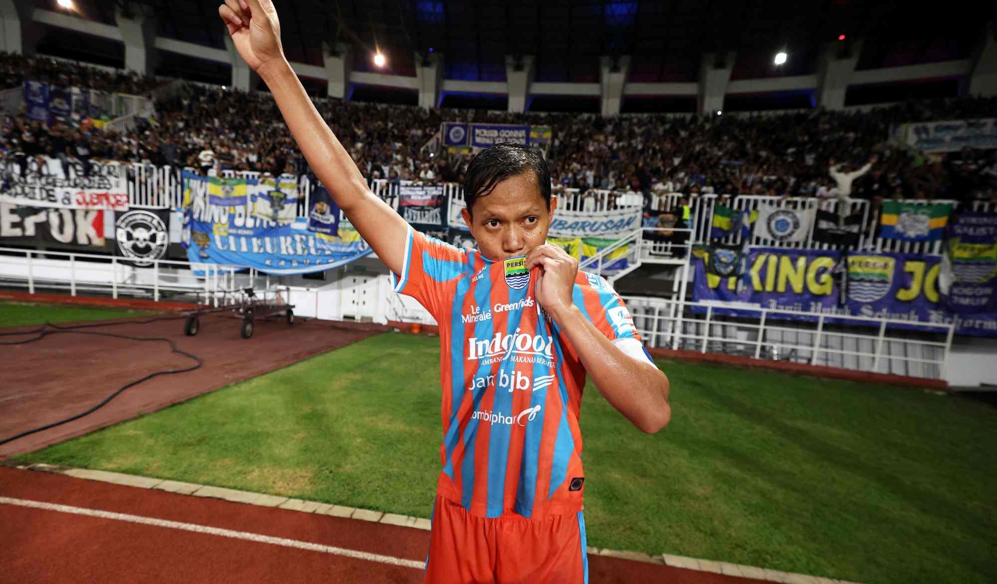 Aksi Gemilang Adam Alis Bawa Persib Tumbangkan Garudayaksa