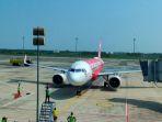 Pesawat-AirAsia-berangkat-dari-Bandara-Internasional-Jawa-Barat-Kertajati-Majalengka.jpg