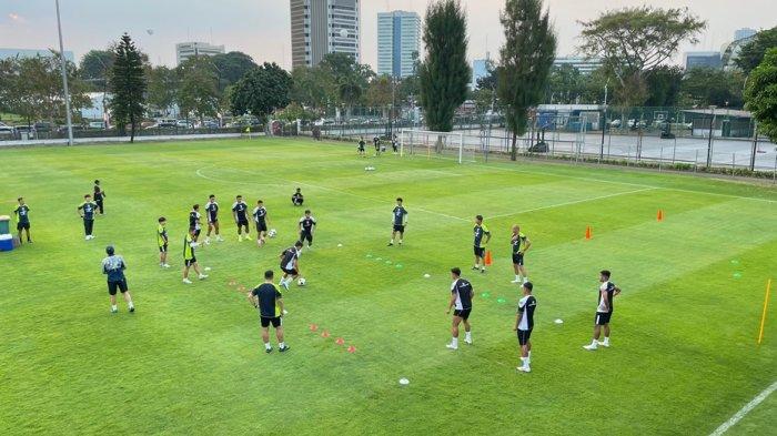 Timnas Indonesia melakukan sesi latihan terakhir di tanah air jelang melawan Arab Saudi, di Lapangan A Komplek Gelora Bung Karno, Senayan, Jakarta, Sabtu (31/8/2024) sore WIB.
