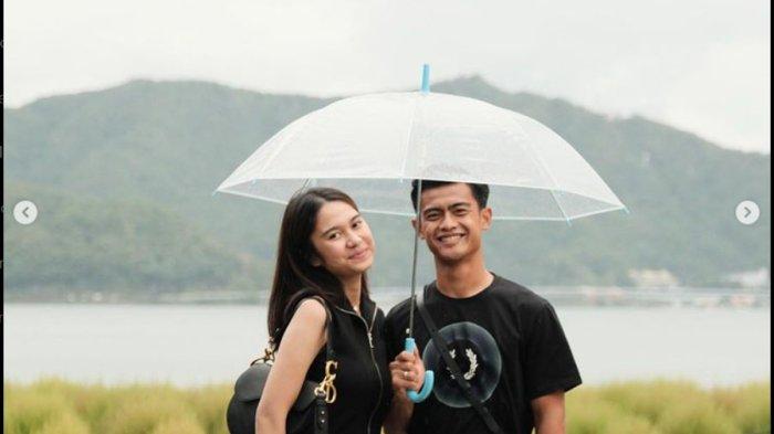 Azizah Salsha dan Pratama Arhan. Baru-baru ini Azizah Salsha diisukan selingkuh dengan kekasih Rachel Vennya, Salim Nauderer.
