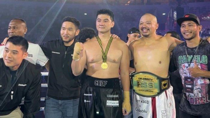 Codeblue menang dalam pertarungan tinju melawan Chef Arnold Poernomo dalam acara Holywings Sports Show (HSS) seri kelima di Indonesia Arena, Senayan, pada Minggu (21/4/2024).