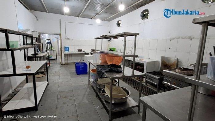 Suasana dapur MBG yang kosong karena tak beroperasi lagi