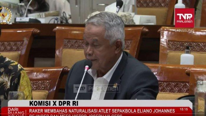 Djohar Arifin Husin, mantan Ketua Umum PSSI 2011-2015 yang juga anggota Komisi X DPR RI, dalam rapat persetujuan naturalisasi Mees Hilgers dan Eliano Reijnders dengan Menpora, Selasa (17/9/2024).