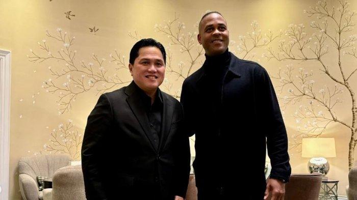 Ketua Umum PSSI, Erick Thohir dengan pelatih Timnas Indonesia Patrick Kluivert.