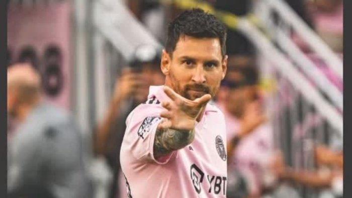 GAYA SELEBRASI MESSI- Lionel Messi bergaya selebrasi menarik usai mencetak gol ke gawang Atlanta United. Antonella Roccuzzo, Istri kapten Tim Nasional Argentina itu mengungkapkan di jejaring sosial apa yang mengilhami perayaan aneh Messi dalam kemenangan Inter Miami untuk Piala Liga.