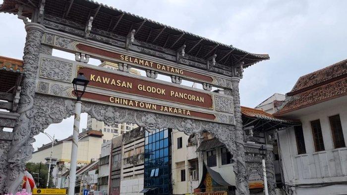 Gapura Chinatown menjadi penanda wilayah Pecinan Glodok, Tamansari, Jakarta Barat yang merupakan wilayah pecinan tertua di Jakarta.