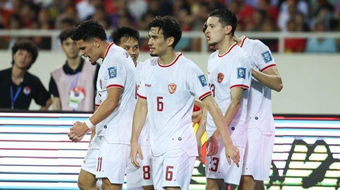 Pemain Timnas Indonesia melakukan selebrasi usai Ragnar Oratmangoen mencetak gol ke gawang Vietnam.