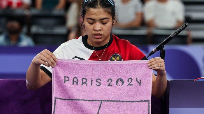 Gregoria Mariska Tunjung dalam semifinal tunggal putri di Olimpiade Paris 2024, di Porte de la Chapelle, Paris, Prancis, Minggu (4/8/2024).