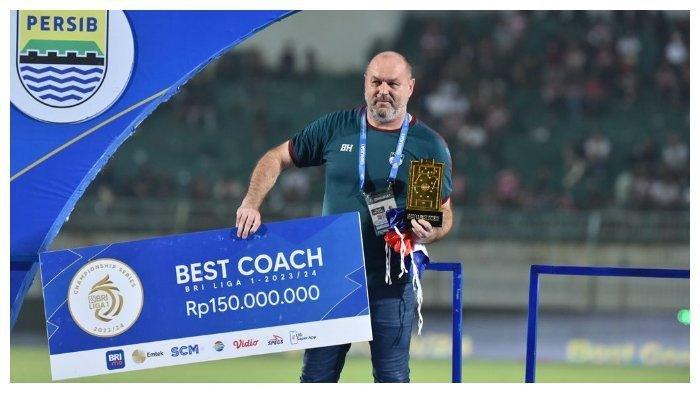Bojan Hodak dinobatkan sebagai pelatih terbaik Liga 1 2023/2024