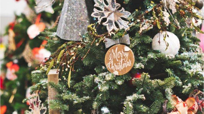 Ilustrasi pohon natal