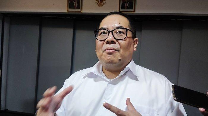 Juru bicara Tim Pemenangan Nasional (Timnas) Anies-Cak Imin (AMIN) Indra Charismiadji di Rumah Perubahan AMIN, Jakarta Selatan, Rabu (6/11/2023). Ia baru-baru ini dikabarkan ditangkap aparat penegak hukum.
