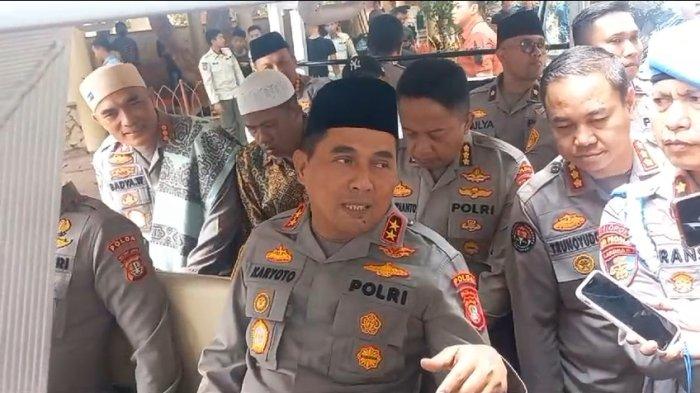 Kapolda Metro Jaya Irjen Karyoto saat diwawancarai soal kasus dugaan pemerasan oleh pimpinan KPK terhadap Syahrul Yasin Limpo (SYL), Jumat (13/10/2023).