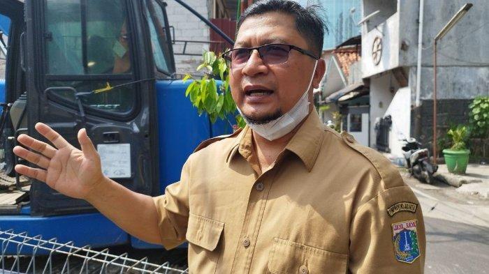 Kasudin SDA Jakarta Pusat Mustajab saat diwawancarai di kawasan Tanah Abang, Jakarta Pusat, Selasa (27/6/2023).