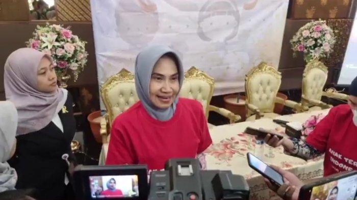 Kepala Sub Koordinator Bagian Kesehatan Biro Kesos Sekda DKI, Mariana di acara diskusi HIV AIDS dalam memperingati Hari Anak Nasional di kawasan Cempaka Putih, Jakarta Pusat, Kamis (20/7/2023).