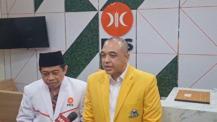 Ketua DPD Golkar DKI Jakarta, Ahmed Zaki Iskandar (kanan) bersama Ketua DPW PKS DKI Jakarta, Khoirudin usai pertemuan membahas penjajakan koalisi di Pilkada Jakarta 2024.
