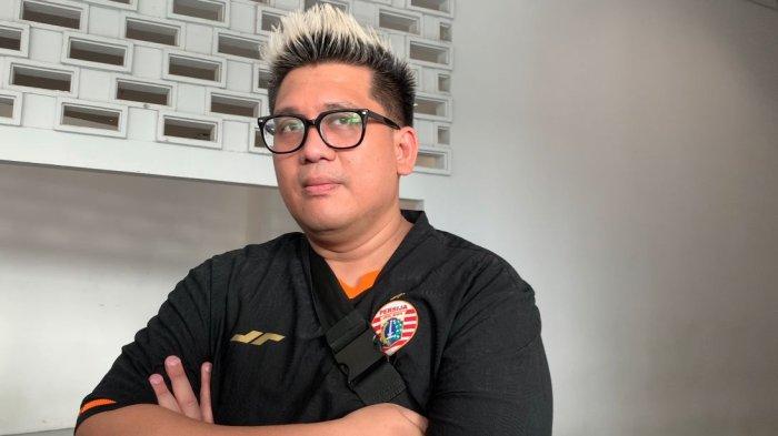 Ketua Umum The Jakmania, Diky Budi Ramadhan (Bung Diky), saat ditemui di SUGBK, Jakarta, Senin (13/3/2023).