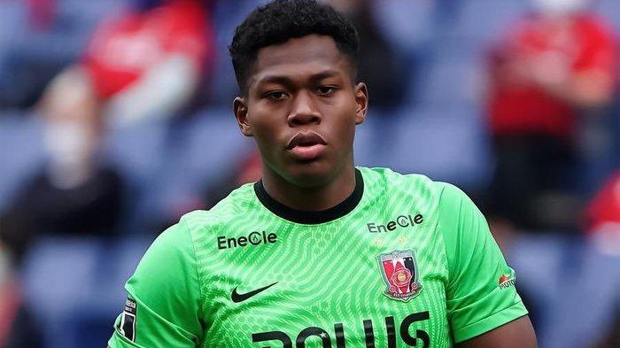 Kiper Urawa Red Diamonds dan Timnas Jepang, Zion Suzuki.