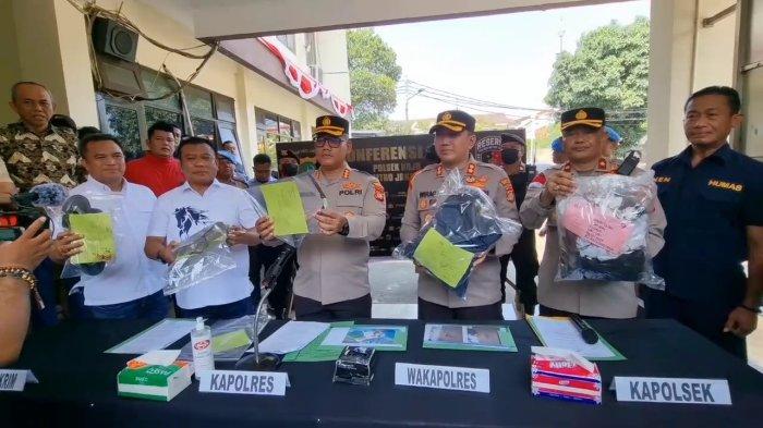Konferensi pers kasus pembunuhan di Koja yang menewaskan satu orang korban, Kamis (7/9/2023), di Mapolsek Koja, Jakarta Utara.