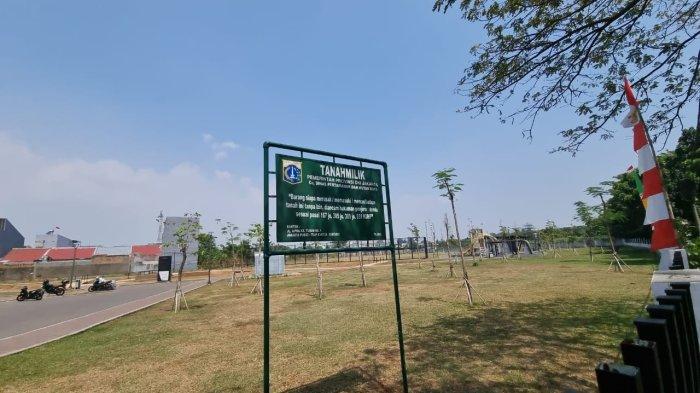Lokasi lahan di Taman Kumbang Sereh di Kalideres, Jakarta Barat yang kini dipersoalkan DPRD DKI Jakarta karena disebut cacat administrasi. DPRD menduga Dinas Pertamanan dan Hutan Kota membeli senilai Rp 54 miliar di lahan yang sebenarnya milik Pemprov DKI Jakarta.